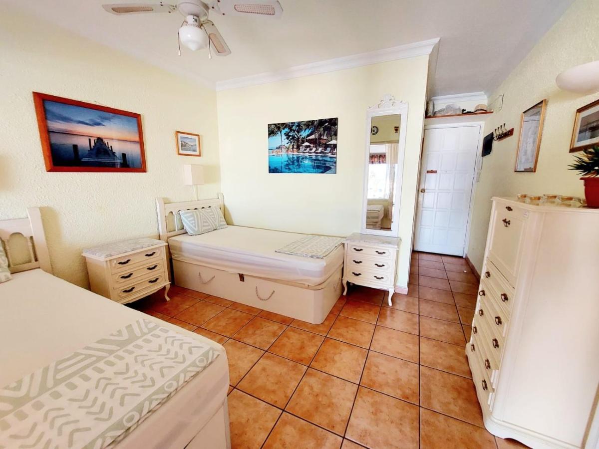 First Line Villa Floor Studio Apartment With Amazing Sea View Air Conditioned Just 50M From The Beach Costa Adeje  Luaran gambar
