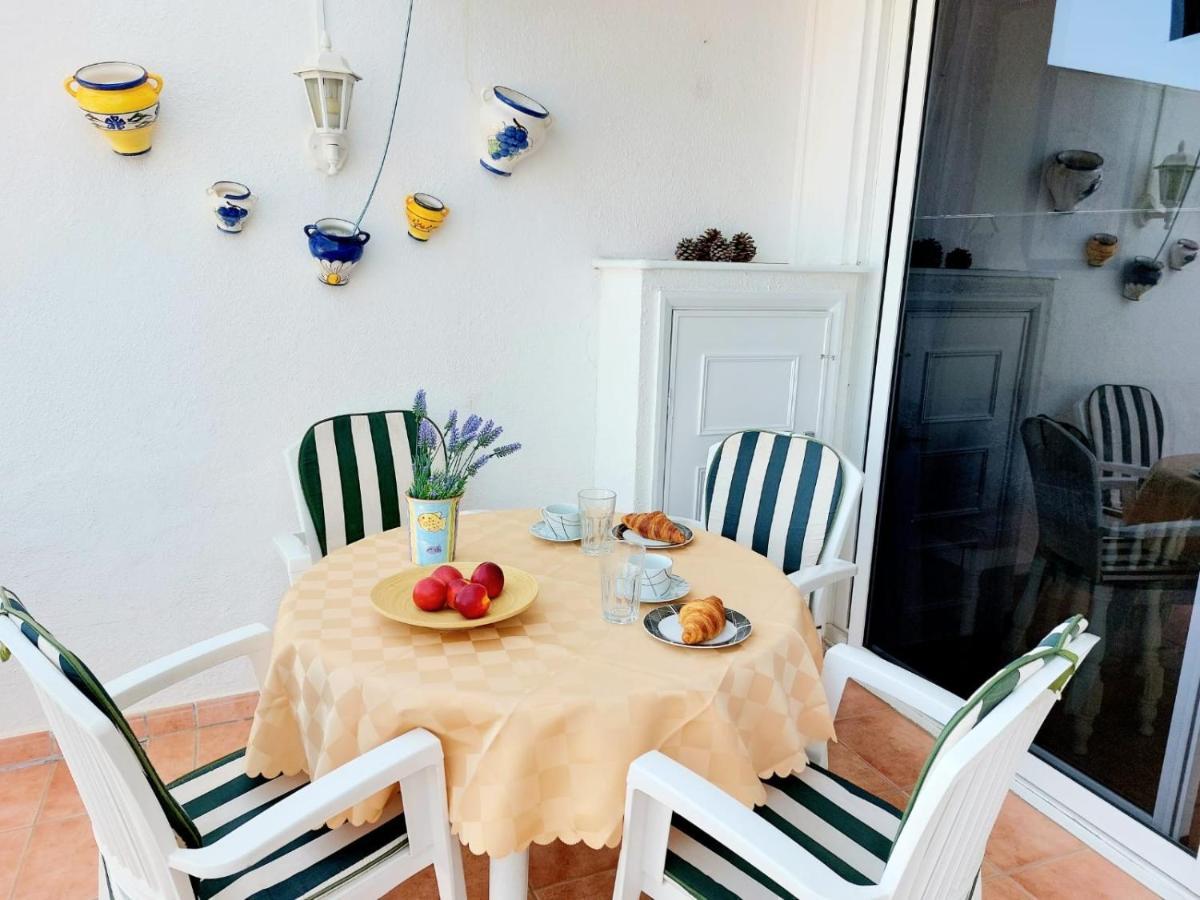 First Line Villa Floor Studio Apartment With Amazing Sea View Air Conditioned Just 50M From The Beach Costa Adeje  Luaran gambar